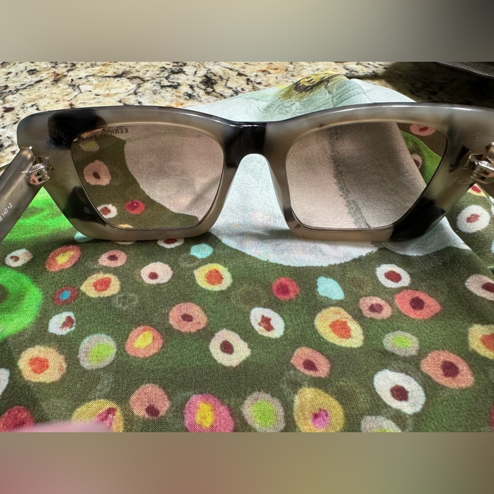 Kenneth Cole sunglasses - Picture 4 of 9